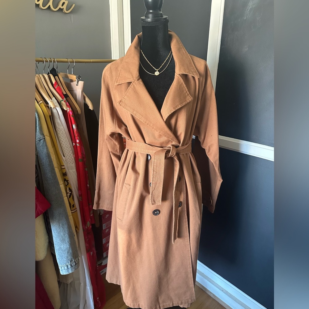 FOREVER21 Women's Tan Trench Coat